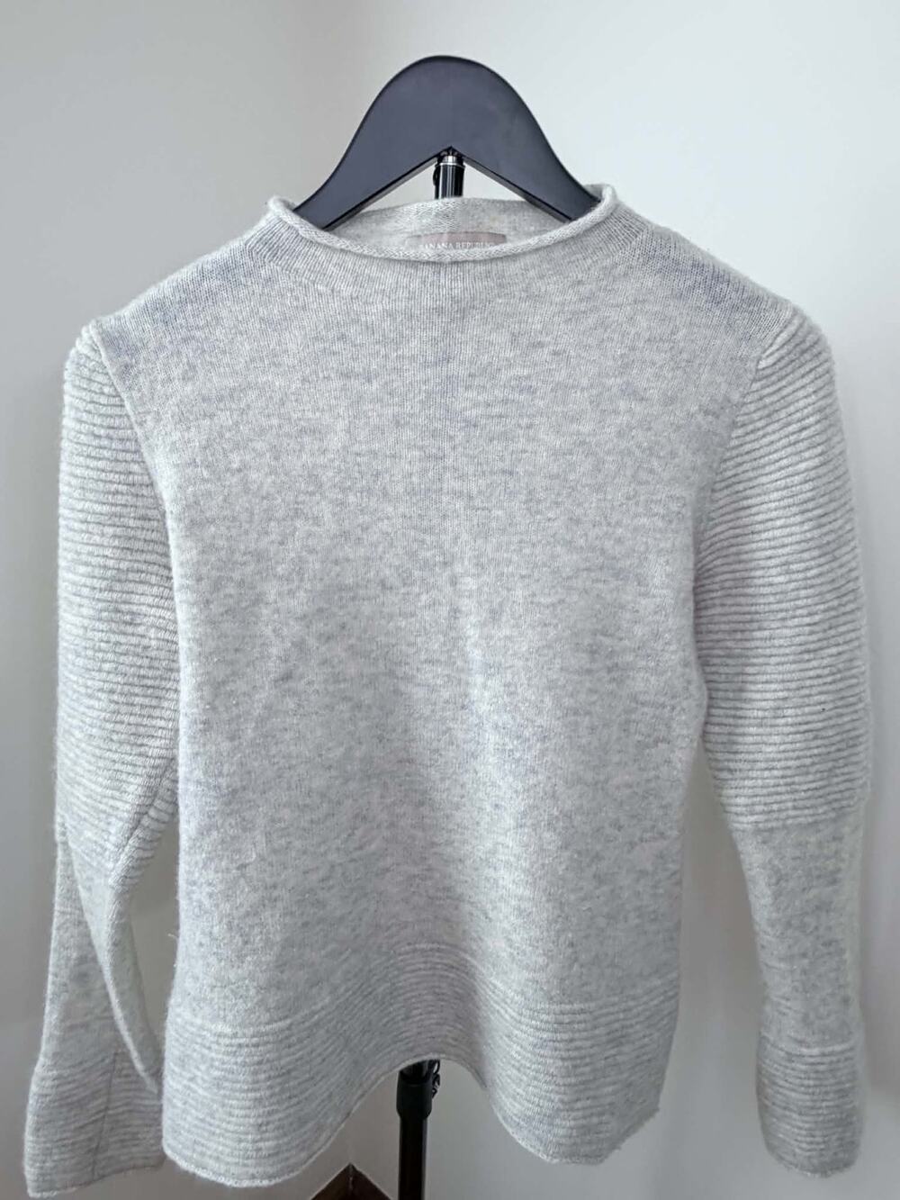 Banana Republic Petite Gray Textured Knit Sweater Size PS